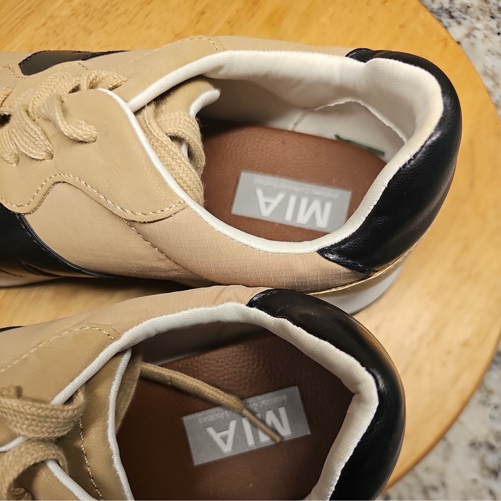 MIA fashion Sneakers Size 9 1/2 Worn Once MINT - Picture 11 of 11